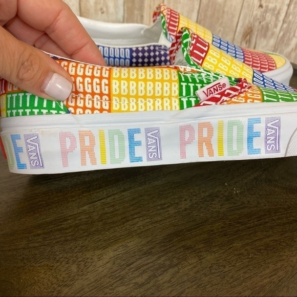 Vans‎ Pride Classic Slip On LGBTQ Sneaker Size 7.5 Women - Picture 12 of 13